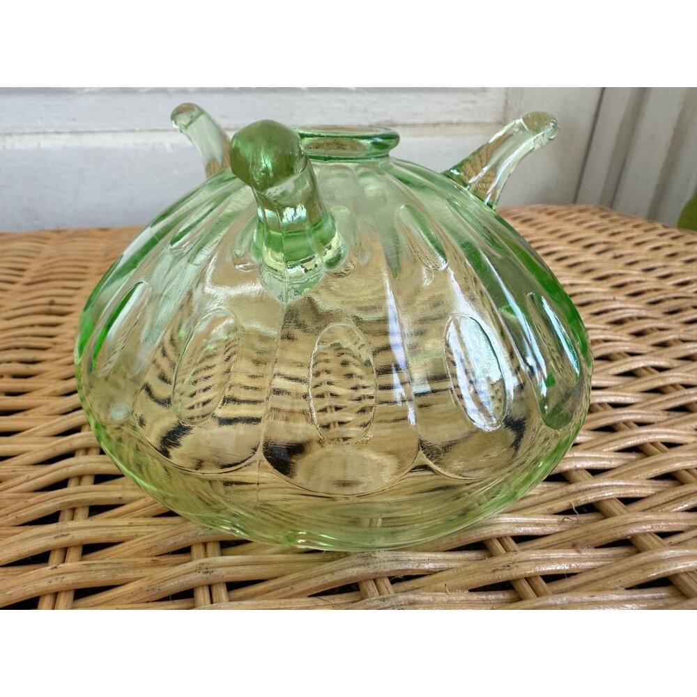 Vintage 30's Green Glass Uranium 3 Footed Rose Bowl Vase - Picture 3 of 16